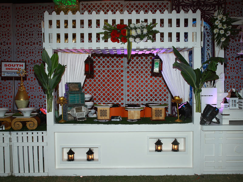 We Jyoti Punjab caterers Services in Mumbai Provides only Only Pure Veg and Non Veg Caterers Services in all over Mumbai, Navi Mumbai and Thane City.  